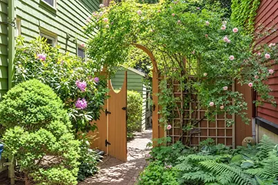 12 Salem St, Cambridge, MA 02139 - Photo 2