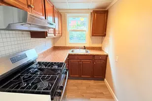 289 Tecumseh, Fall River, MA 02721 - Photo 4