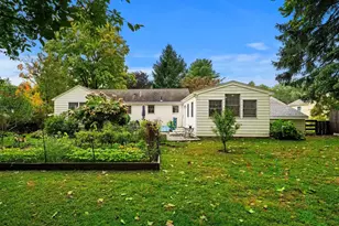 14 Ortins Rd, Hamilton, MA 01982 - Photo 2