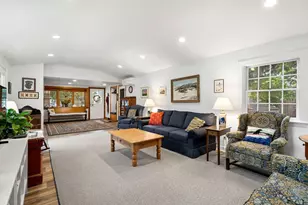 14 Ortins Rd, Hamilton, MA 01982 - Photo 4
