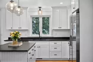 140 Broken Bow Ln, Falmouth, MA 02536 - Photo 6