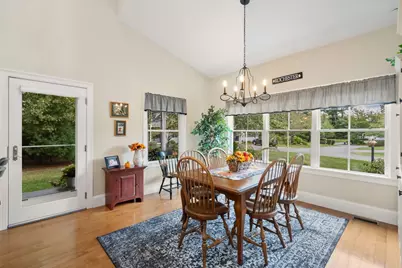 39 Hathaway Pond Cir #39, Rochester, MA 02770 - Photo 4