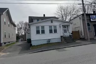 14 Taylor St, Chicopee, MA 01020 - Photo 4