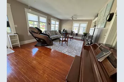 14 Taylor St, Chicopee, MA 01020 - Photo 4
