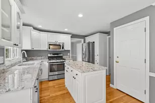 26 Waterview Dr, Medway, MA 02053 - Photo 18