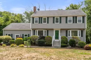 26 Waterview Dr, Medway, MA 02053 - Photo 2