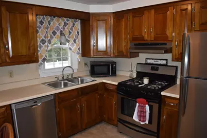 107 Gardner St, Groveland, MA 01834 - Photo 8