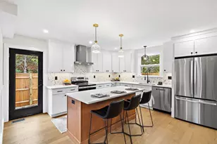 22 Belknap Ct, Concord, MA 01742 - Photo 4