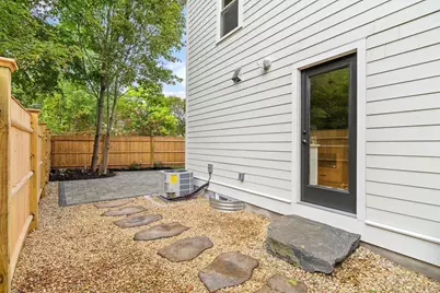 22 Belknap Court, Concord, MA 01742 - Photo 6