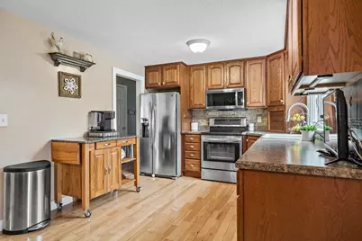 34 Ron Cir, Taunton, MA 02780 - Photo 4