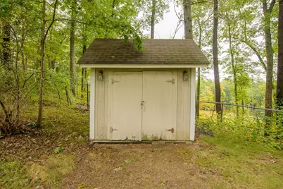 79 Hollis St, Dunstable, MA 01827 - Photo 32
