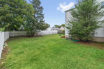 66 Wayne Ave, Watertown, MA 02453 - Photo 12
