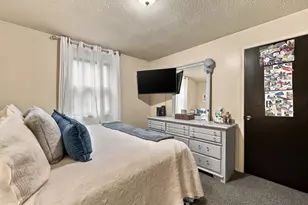 4 3rd Ave, Dudley, MA 01571 - Photo 30