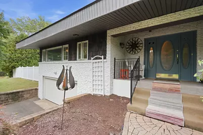 10 Circle Dr, Wilbraham, MA 01095 - Photo 2