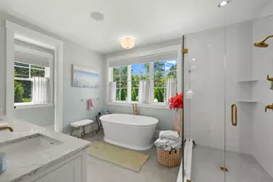 7 Willow Cir, Mashpee, MA 02649 - Photo 16