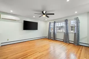 22 Crestshire Dr, Lawrence, MA 01843 - Photo 6