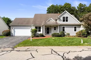 46 Holly Cir, Kingston, MA 02364 - Photo 2