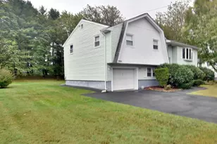 18 Delorenzo Dr, Randolph, MA 02368 - Photo 2