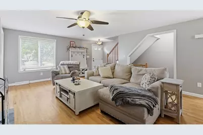 18 Mansion Woods Dr #C, Agawam, MA 01001 - Photo 8