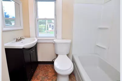 834 East St, Ludlow, MA 01056 - Photo 14