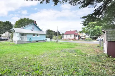 834 East St, Ludlow, MA 01056 - Photo 6
