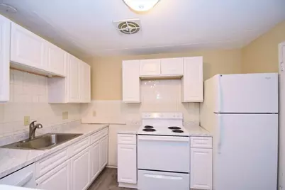 1105 Lexington St #7-3, Waltham, MA 02452 - Photo 2