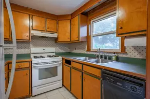5 Martin Dr, Billerica, MA 01821 - Photo 4