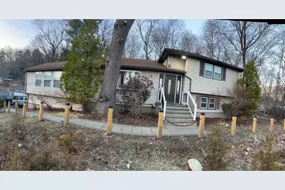 35 Glen Cir, Waltham, MA 02451 - Photo 32