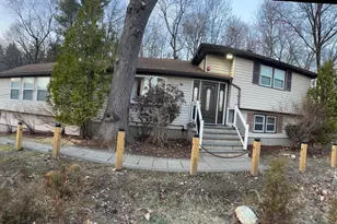 35 Glen Cir, Waltham, MA 02451 - Photo 32
