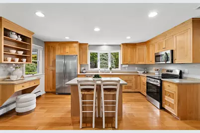 272 Mill St, Holliston, MA 01746 - Photo 8