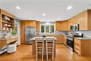272 Mill St, Holliston, MA 01746 - Photo 8