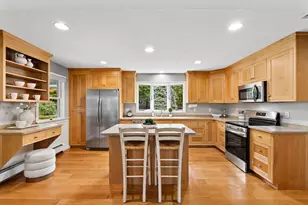 272 Mill St, Holliston, MA 01746 - Photo 4
