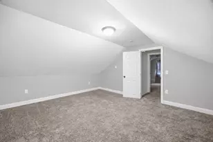 127 Shawmut St, Springfield, MA 01108 - Photo 16