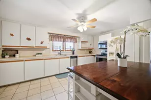 127 Shawmut St, Springfield, MA 01108 - Photo 8
