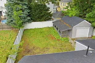 127 Shawmut St, Springfield, MA 01108 - Photo 22