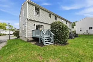270 Sunderland Rd, Worcester, MA 01604 - Photo 16