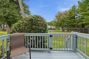 270 Sunderland Rd, Worcester, MA 01604 - Photo 14