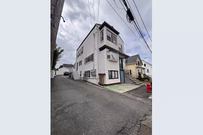 9 Ward St #3, Lynn, MA 01902 - Photo 2