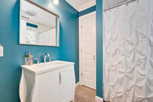 19 Rockwood St, Melrose, MA 02176 - Photo 14