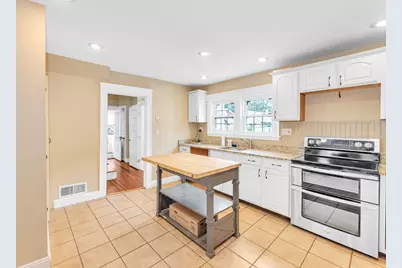 87 Selwyn #2, Boston, MA 02131 - Photo 4