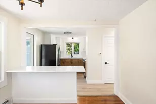 298 Greenwood St, Worcester, MA 01607 - Photo 10