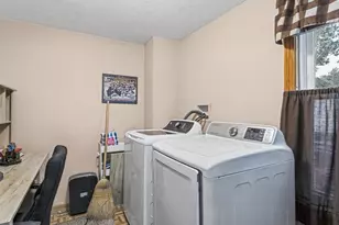 100 West St, Lowell, MA 01850 - Photo 24