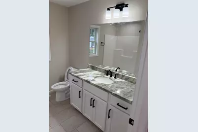 68 Homestead Ave, Springfield, MA 01151 - Photo 4
