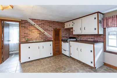 648 Pleasant St, Somerset, MA 02726 - Photo 26