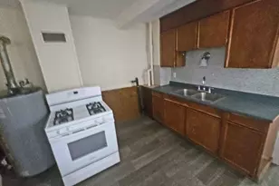 32-34 Joy St, Ludlow, MA 01151 - Photo 14