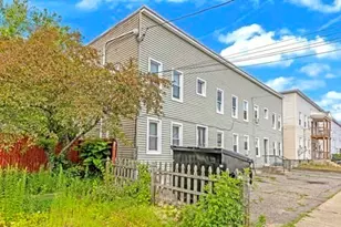 32-34 Joy St, Ludlow, MA 01151 - Photo 4