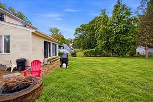 34 Piper Cross Rd, West Springfield, MA 01089 - Photo 32