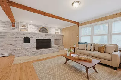 33 Lufkin St, Essex, MA 01929 - Photo 2