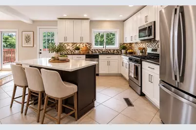 28 Bulfinch Ter, Lynn, MA 01902 - Photo 10
