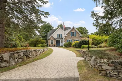 52 High St, Chelmsford, MA 01824 - Photo 2